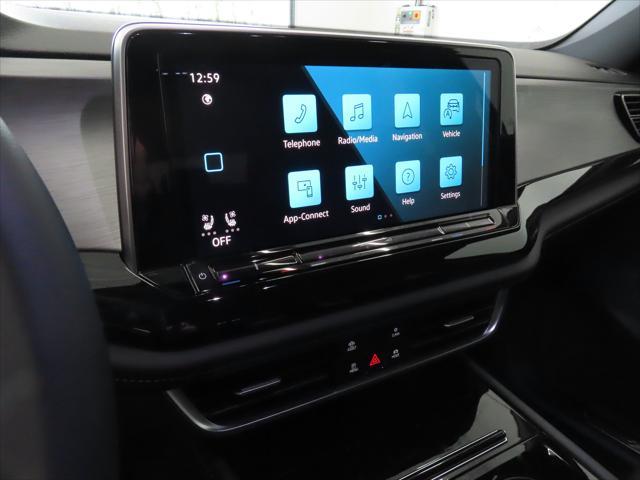 Photo of 2025 Deep Black Pearl Volkswagen Atlas Cross Sport