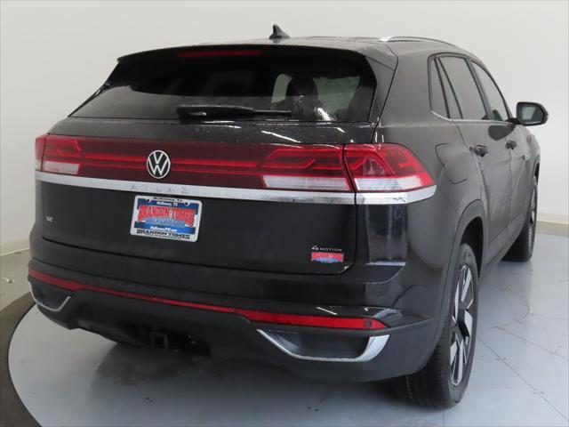 Photo of 2025 Deep Black Pearl Volkswagen Atlas Cross Sport
