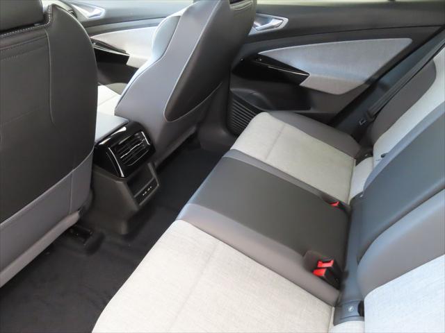Photo of 2025 pure gray Volkswagen ID.4