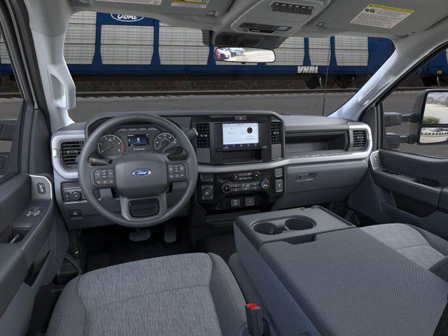 Photo of 2026 Oxford White Ford F-250