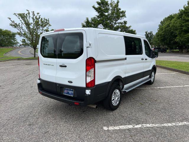 Photo of 2024 Oxford White Ford Transit-250
