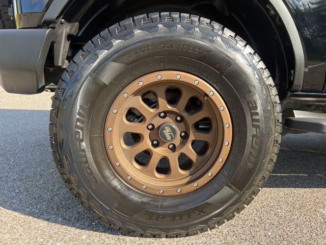 Photo of 2021 Shadow Black Ford Bronco