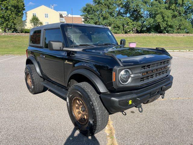Photo of 2021 Shadow Black Ford Bronco