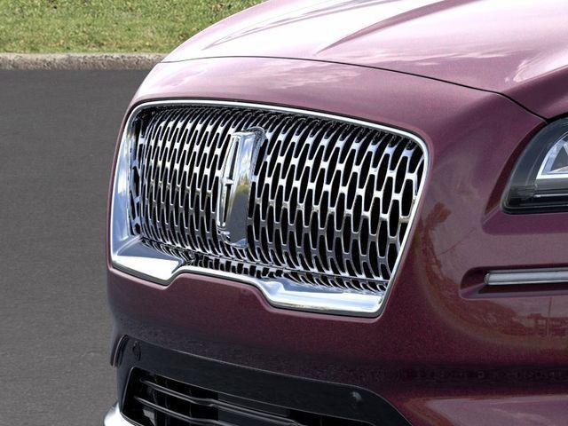 Photo of 2022 Burgundy Velvet Metallic Tinted Clearcoat Lincoln Nautilus