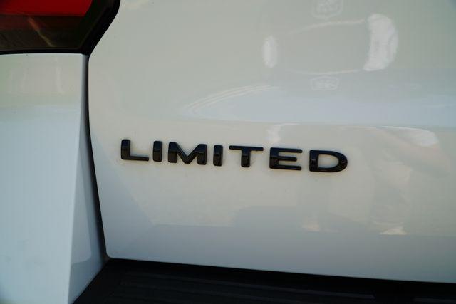 Photo of 2022 White Ford Expedition