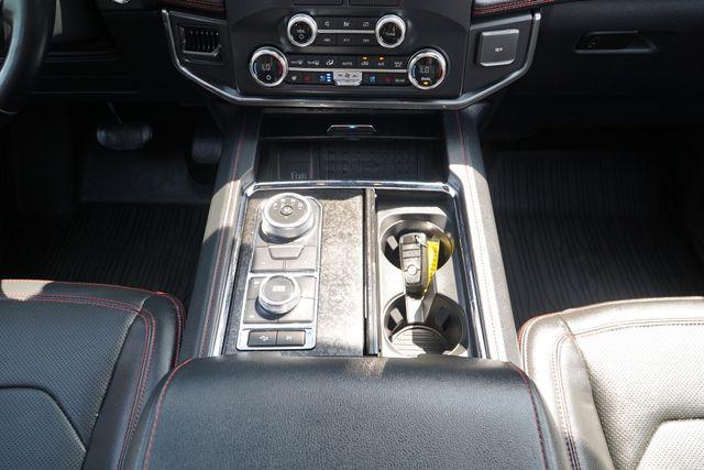 Photo of 2022 White Ford Expedition