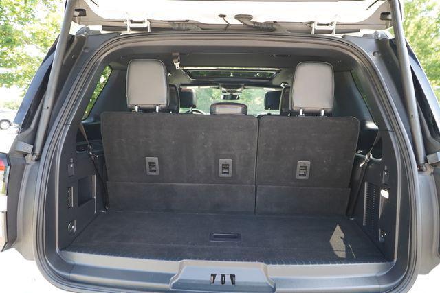 Photo of 2022 White Ford Expedition