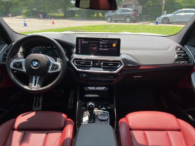 Photo of 2023 Mineral White Metallic BMW X3