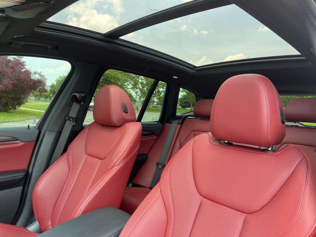 Photo of 2023 Mineral White Metallic BMW X3