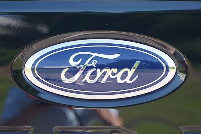 Photo of 2023 Black Metallic Ford F-250
