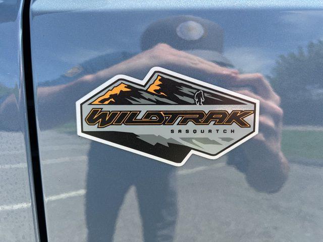 Photo of 2024 Azure Gray Metallic Tri-Coat Ford Bronco