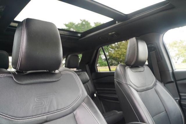Photo of 2022 Star White Metallic Tri-Coat Ford Explorer