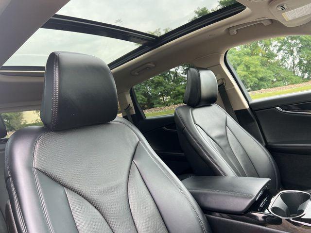Photo of 2022 Asher Gray Metallic Clearcoat Lincoln Nautilus