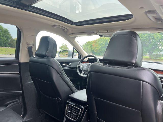 Photo of 2022 Asher Gray Metallic Clearcoat Lincoln Nautilus