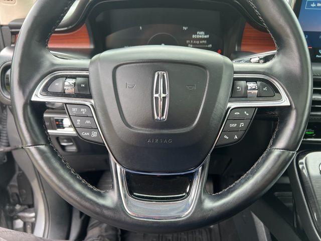 Photo of 2022 Asher Gray Metallic Clearcoat Lincoln Nautilus