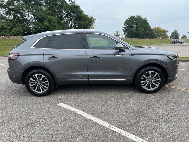 Photo of 2022 Asher Gray Metallic Clearcoat Lincoln Nautilus