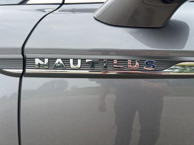 Photo of 2022 Asher Gray Metallic Clearcoat Lincoln Nautilus