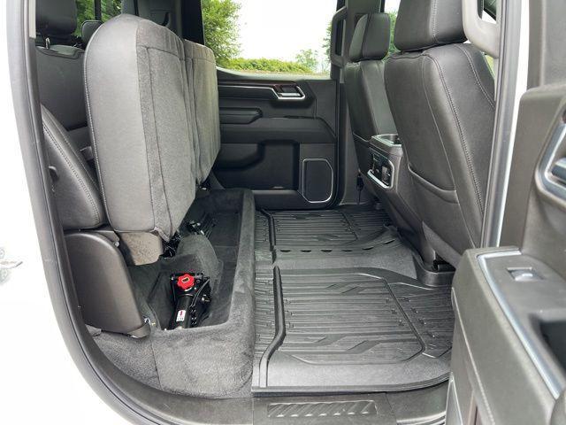 Photo of 2024 Summit White GMC Sierra 1500
