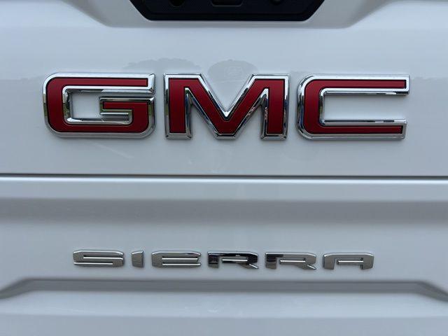 Photo of 2024 Summit White GMC Sierra 1500