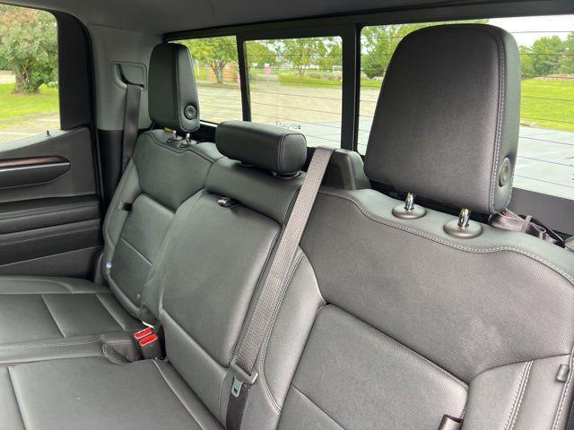 Photo of 2024 Summit White GMC Sierra 1500