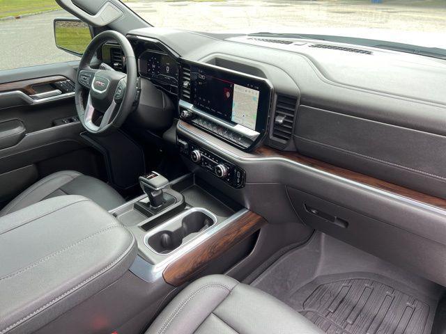 Photo of 2024 Summit White GMC Sierra 1500