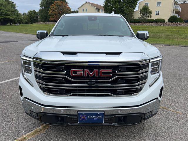 Photo of 2024 Summit White GMC Sierra 1500