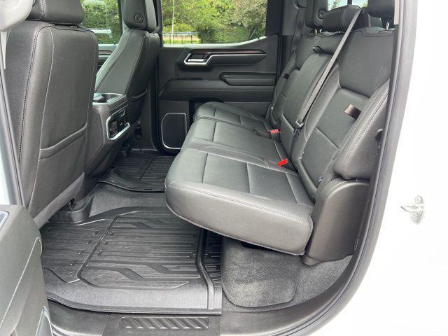 Photo of 2024 Summit White GMC Sierra 1500