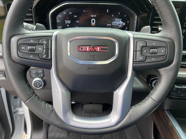 Photo of 2024 Summit White GMC Sierra 1500