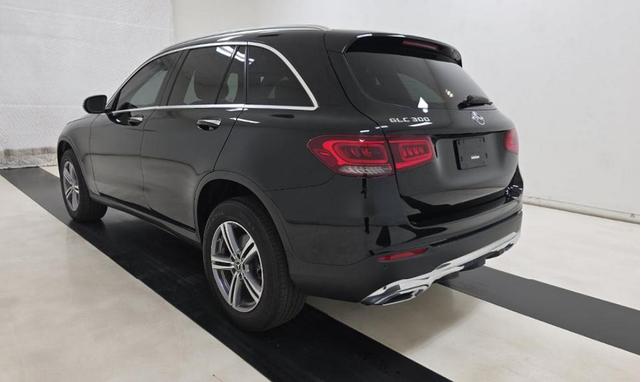 Photo of 2022 Black Mercedes-Benz GLC 300