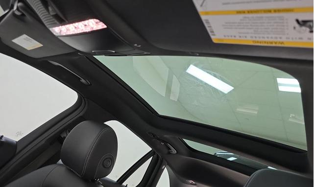 Photo of 2022 Black Mercedes-Benz GLC 300