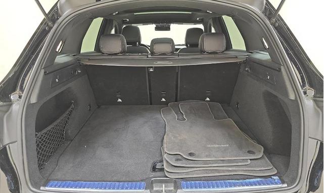 Photo of 2022 Black Mercedes-Benz GLC 300