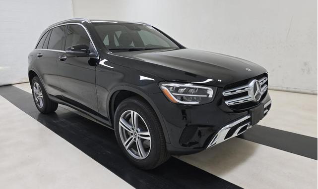 Photo of 2022 Black Mercedes-Benz GLC 300