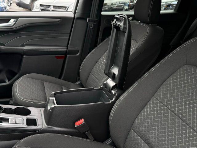 Photo of 2024 Agate Black Metallic Ford Escape