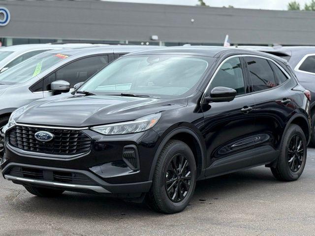 Photo of 2024 Agate Black Metallic Ford Escape