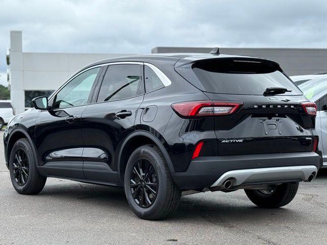 Photo of 2024 Agate Black Metallic Ford Escape