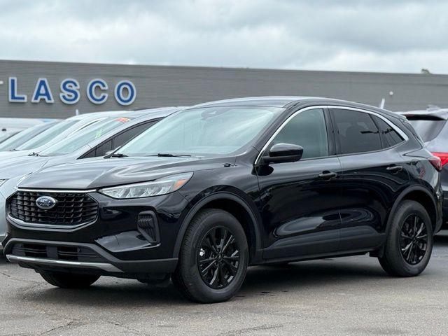 Photo of 2024 Agate Black Metallic Ford Escape