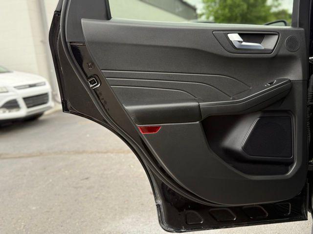 Photo of 2024 Agate Black Metallic Ford Escape