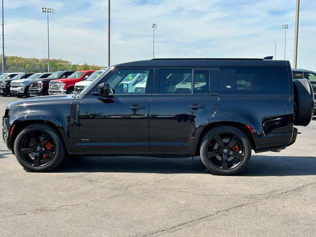 Photo of 2023 Santorini Black Metallic Land Rover Defender