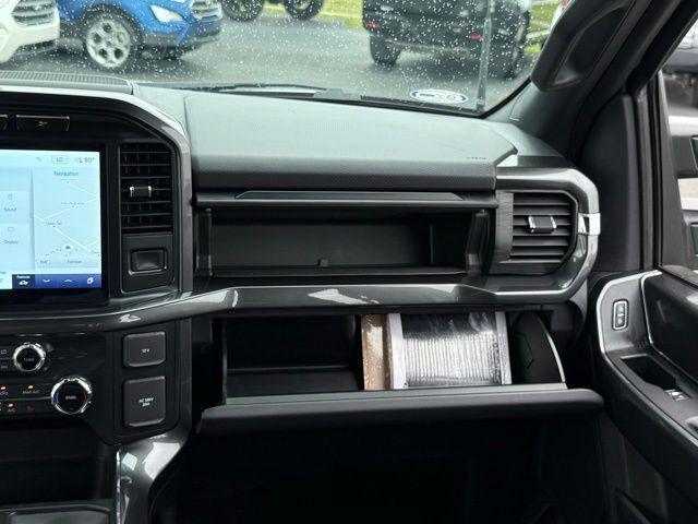 Photo of 2022 Oxford White Ford F-150