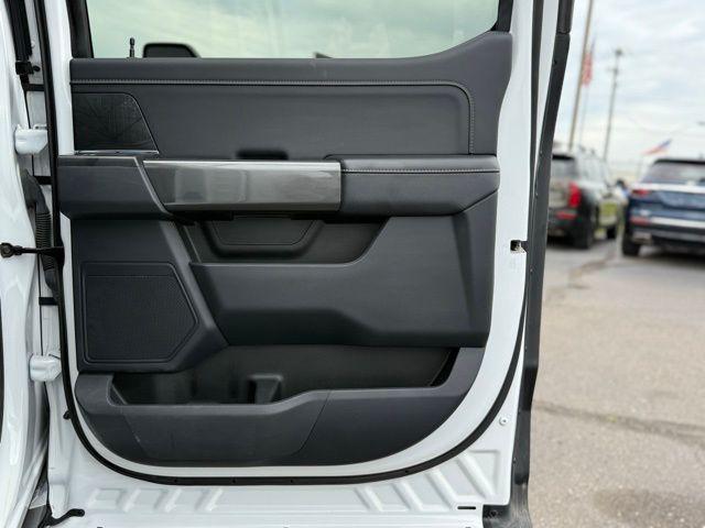 Photo of 2022 Oxford White Ford F-150