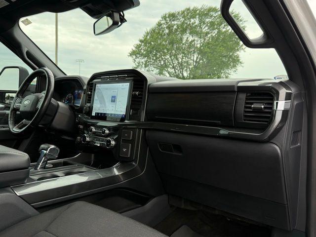 Photo of 2022 Oxford White Ford F-150
