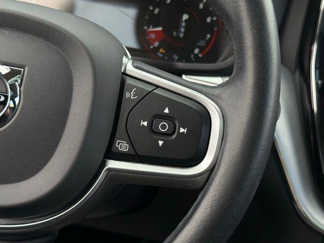 Photo of 2019 Fusion Red Metallic Volvo XC60
