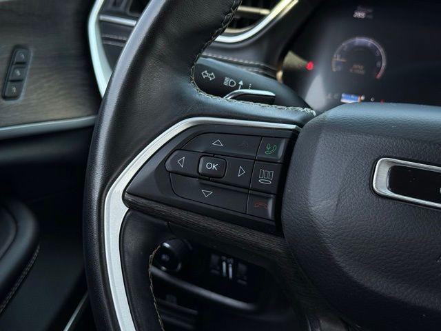 Photo of 2021 Silver Zynith Jeep Grand Cherokee L
