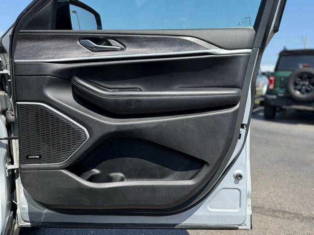 Photo of 2021 Silver Zynith Jeep Grand Cherokee L