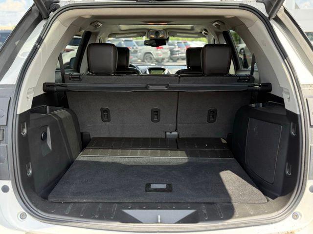 Photo of 2016 White Chevrolet Equinox
