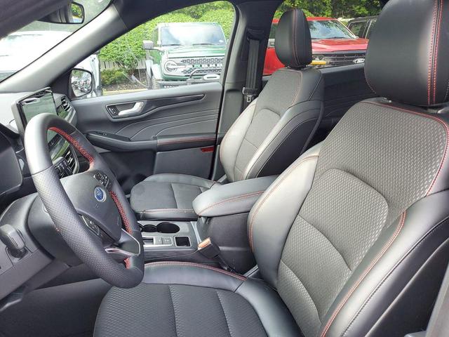 Photo of 2025 Red Metallic Ford Escape