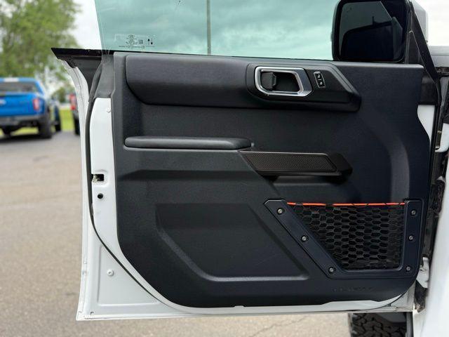 Photo of 2023 Oxford White Ford Bronco