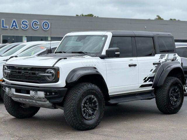 Photo of 2023 Oxford White Ford Bronco