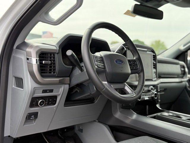 Photo of 2025 Oxford White Ford F-150