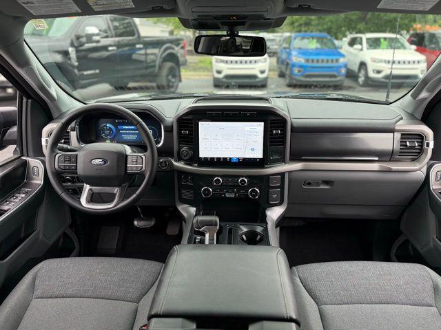 Photo of 2024 Blue Metallic Ford F-150 Lightning
